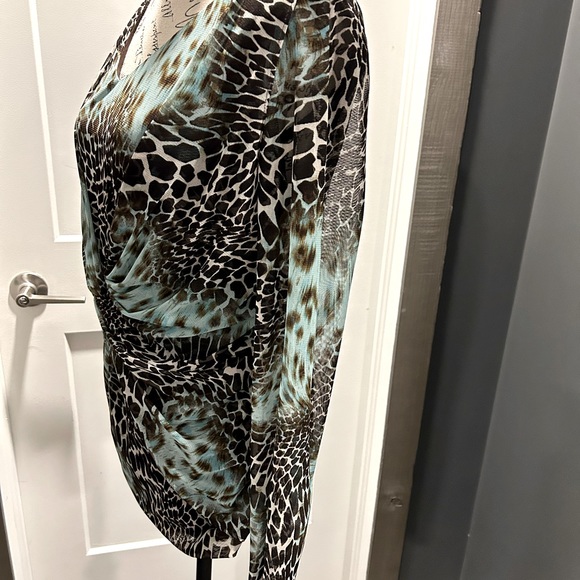 Joseph Ribkoff - Animal Print Top. Size 14 - Picture 2 of 4